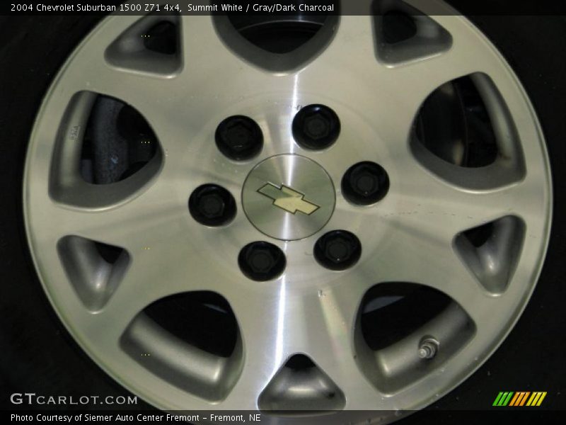 Summit White / Gray/Dark Charcoal 2004 Chevrolet Suburban 1500 Z71 4x4