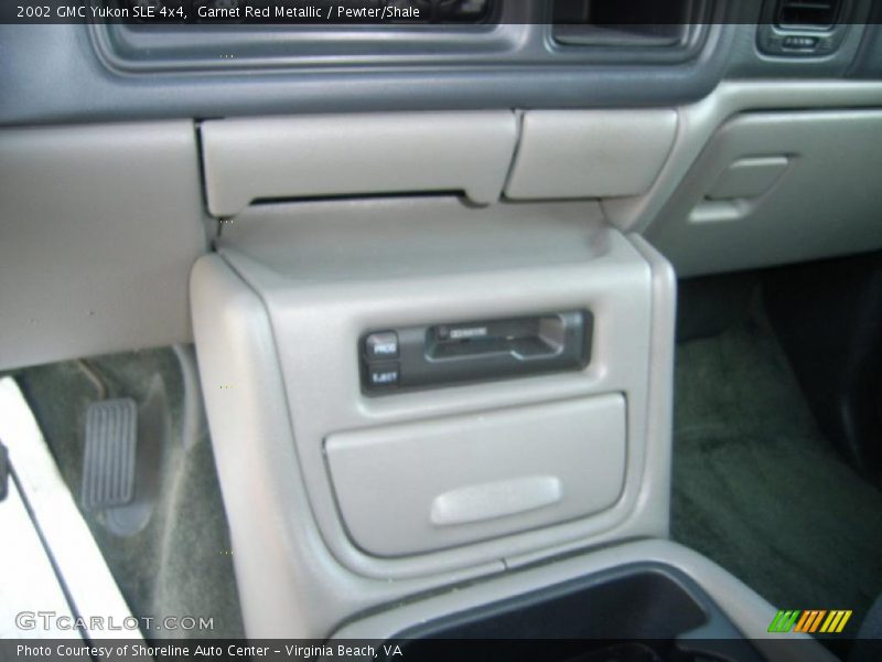 Garnet Red Metallic / Pewter/Shale 2002 GMC Yukon SLE 4x4