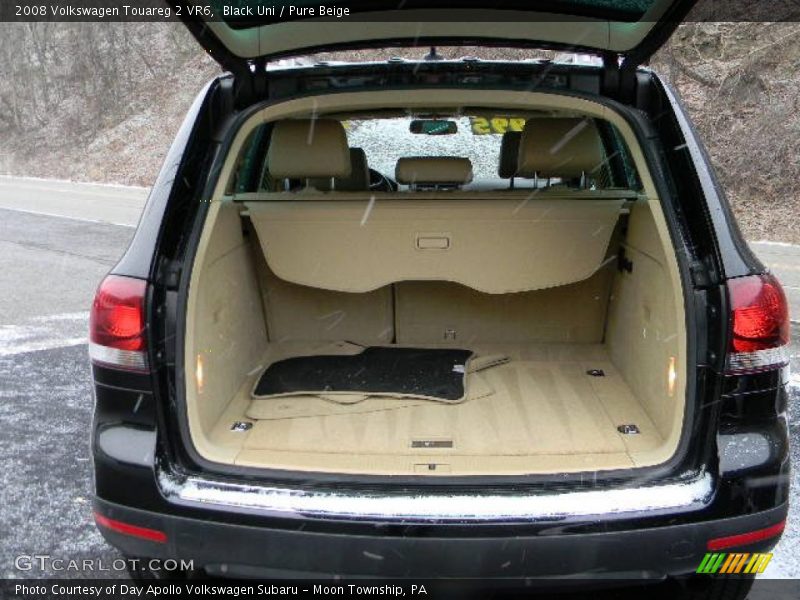Black Uni / Pure Beige 2008 Volkswagen Touareg 2 VR6