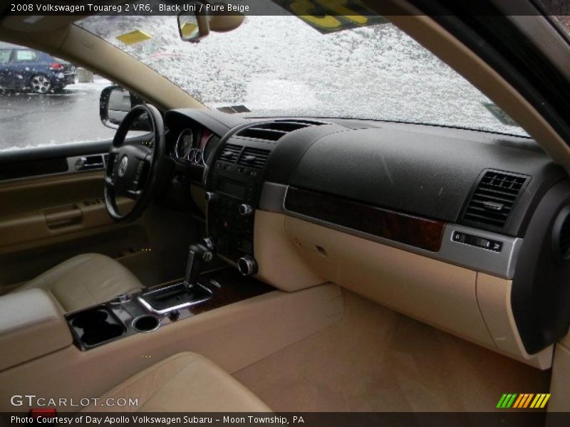 Black Uni / Pure Beige 2008 Volkswagen Touareg 2 VR6