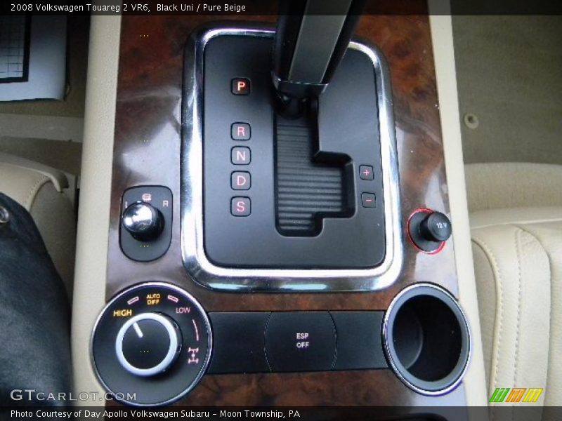 Black Uni / Pure Beige 2008 Volkswagen Touareg 2 VR6