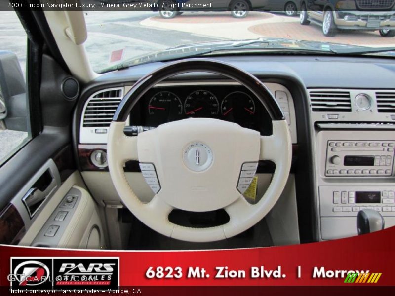 Mineral Grey Metallic / Light Parchment 2003 Lincoln Navigator Luxury