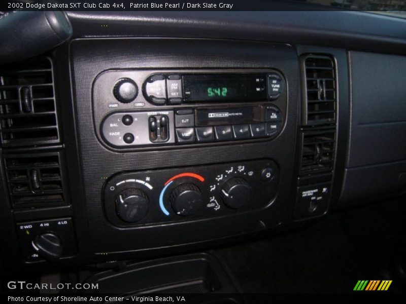 Patriot Blue Pearl / Dark Slate Gray 2002 Dodge Dakota SXT Club Cab 4x4