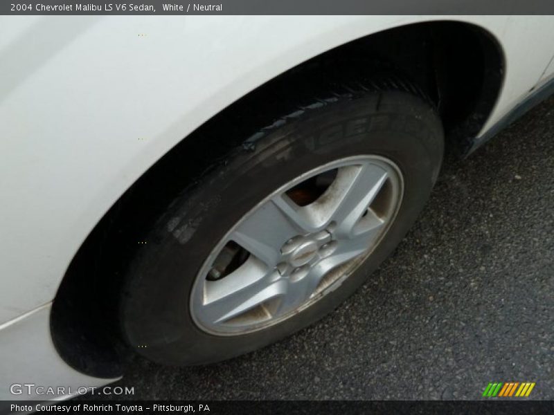 White / Neutral 2004 Chevrolet Malibu LS V6 Sedan