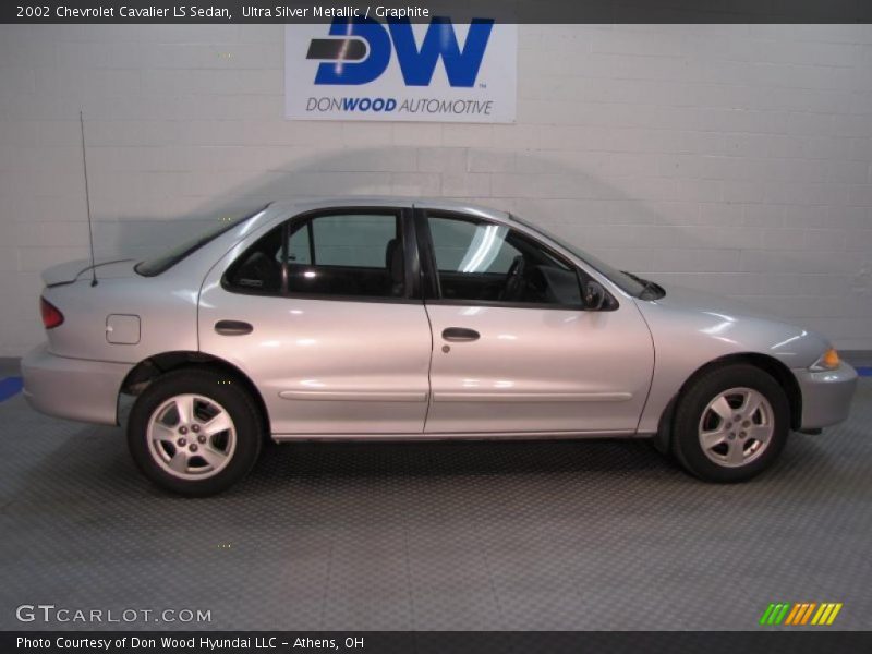 Ultra Silver Metallic / Graphite 2002 Chevrolet Cavalier LS Sedan