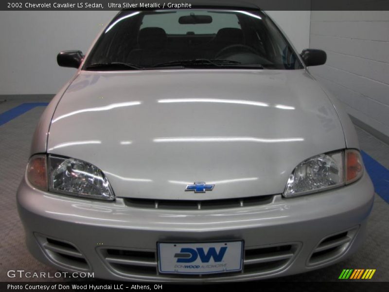 Ultra Silver Metallic / Graphite 2002 Chevrolet Cavalier LS Sedan