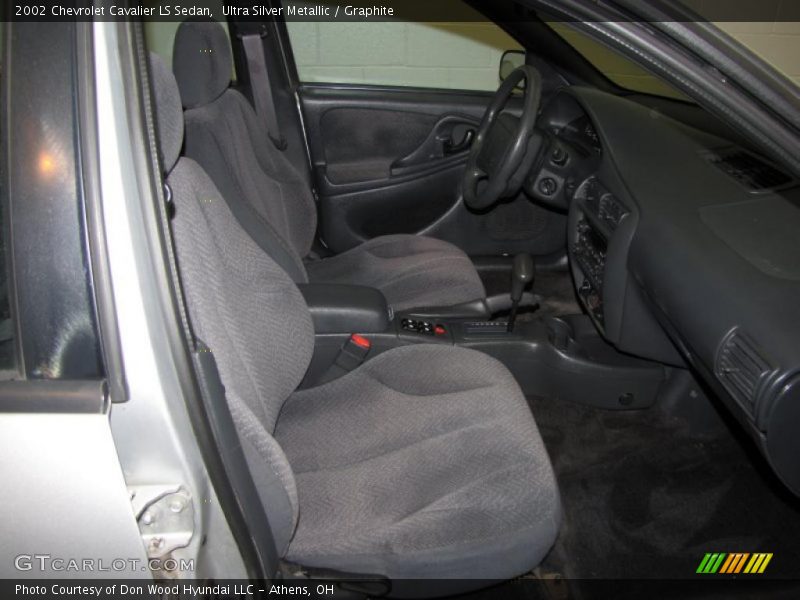 Ultra Silver Metallic / Graphite 2002 Chevrolet Cavalier LS Sedan