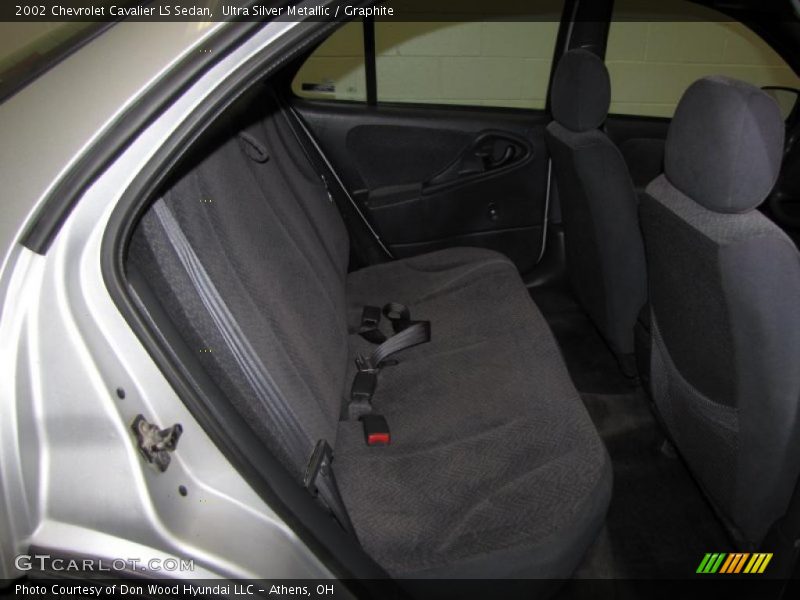 Ultra Silver Metallic / Graphite 2002 Chevrolet Cavalier LS Sedan
