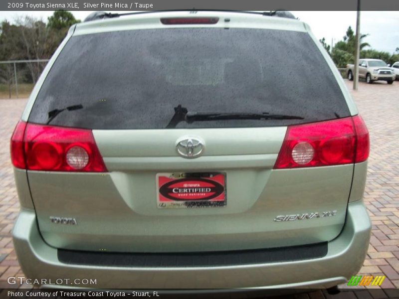 Silver Pine Mica / Taupe 2009 Toyota Sienna XLE