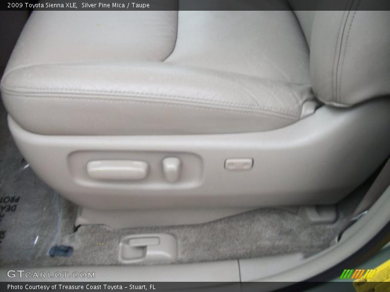 Silver Pine Mica / Taupe 2009 Toyota Sienna XLE
