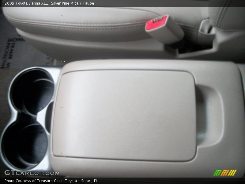 Silver Pine Mica / Taupe 2009 Toyota Sienna XLE
