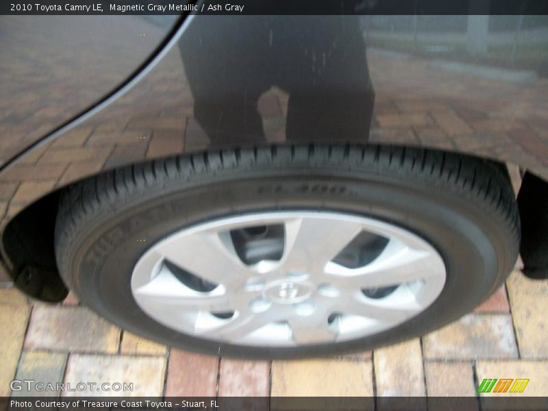 Magnetic Gray Metallic / Ash Gray 2010 Toyota Camry LE