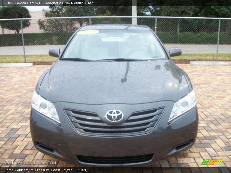 Magnetic Gray Metallic / Ash 2009 Toyota Camry LE