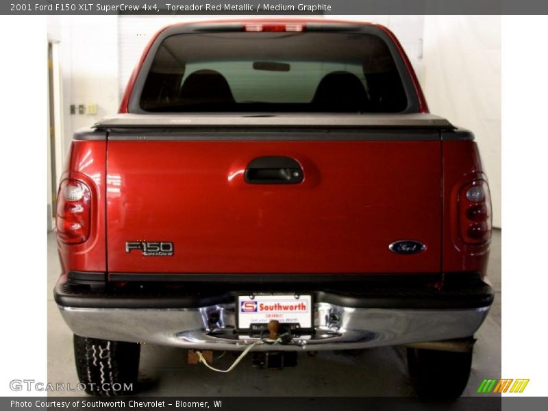 Toreador Red Metallic / Medium Graphite 2001 Ford F150 XLT SuperCrew 4x4