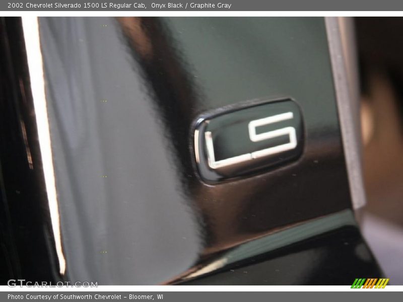  2002 Silverado 1500 LS Regular Cab Logo