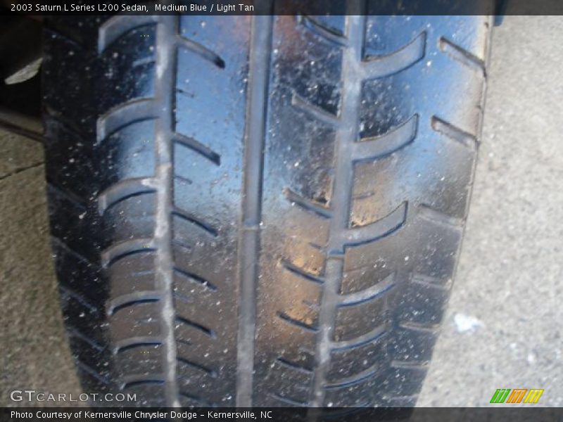 Medium Blue / Light Tan 2003 Saturn L Series L200 Sedan