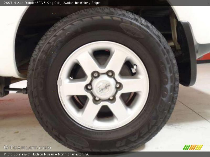 Avalanche White / Beige 2003 Nissan Frontier SE V6 King Cab