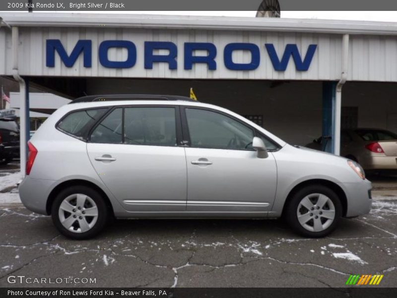 Bright Silver / Black 2009 Kia Rondo LX