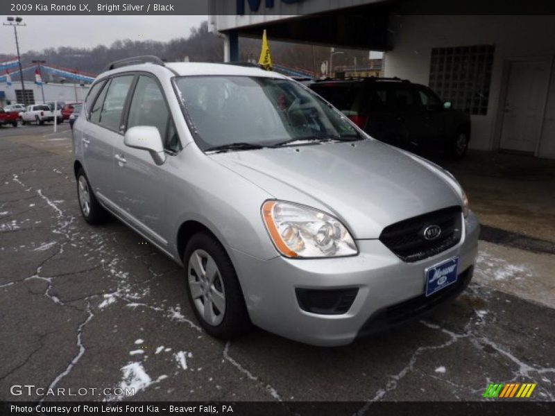 Bright Silver / Black 2009 Kia Rondo LX