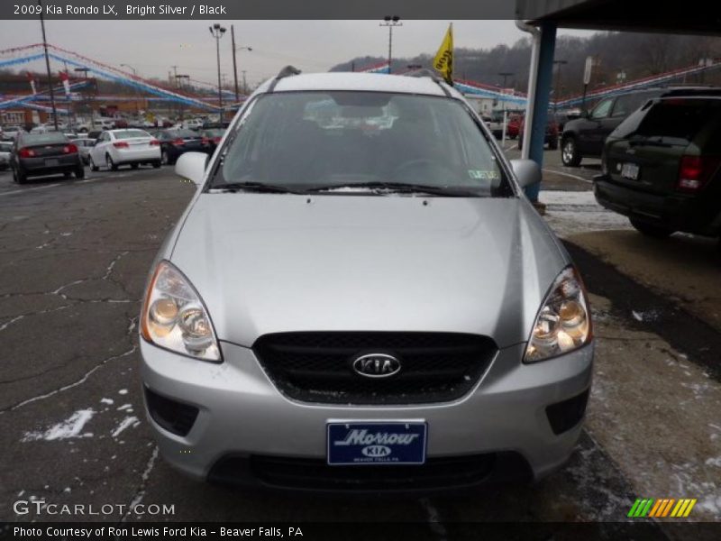 Bright Silver / Black 2009 Kia Rondo LX
