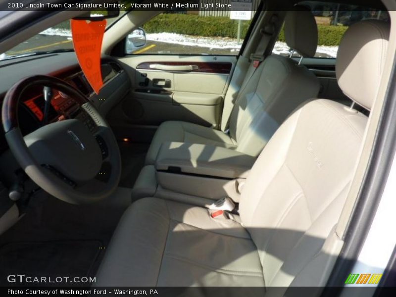 Vibrant White / Medium Light Stone 2010 Lincoln Town Car Signature Limited