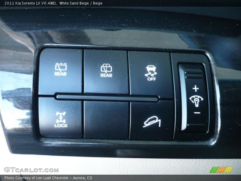 White Sand Beige / Beige 2011 Kia Sorento LX V6 AWD