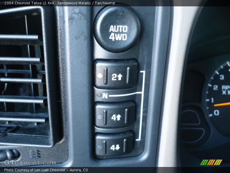Sandalwood Metallic / Tan/Neutral 2004 Chevrolet Tahoe LS 4x4