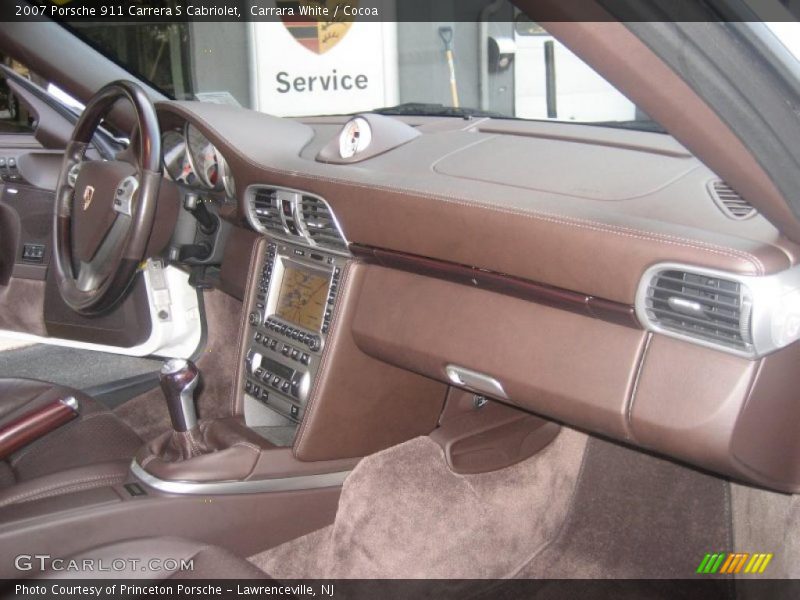 Dashboard of 2007 911 Carrera S Cabriolet