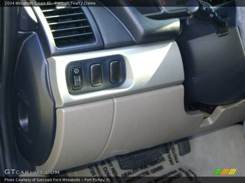 Platinum Pearl / Creme 2004 Mitsubishi Galant ES