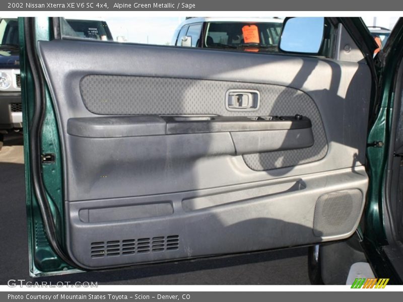 Door Panel of 2002 Xterra XE V6 SC 4x4