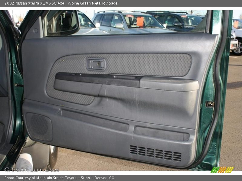 Door Panel of 2002 Xterra XE V6 SC 4x4