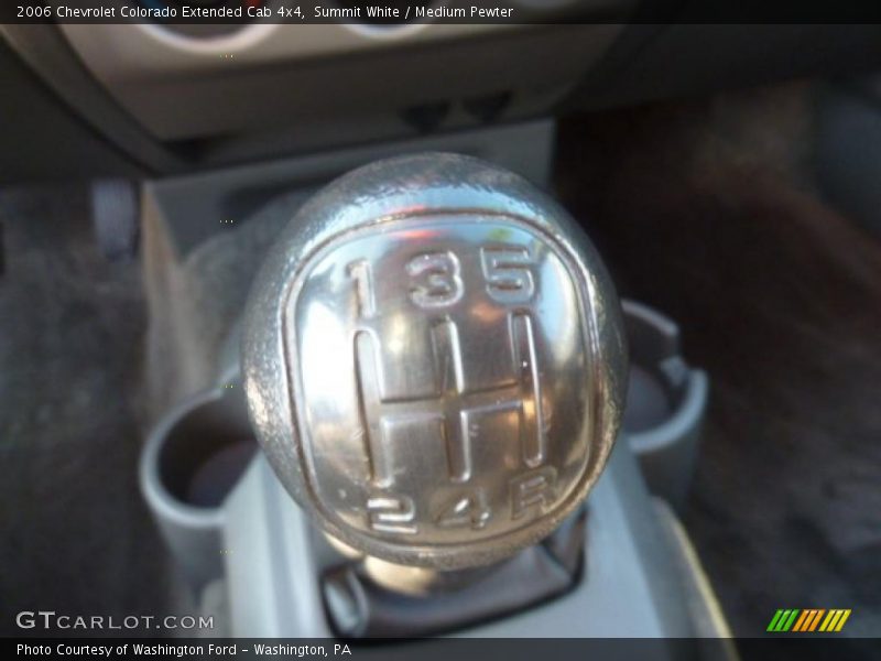  2006 Colorado Extended Cab 4x4 5 Speed Manual Shifter