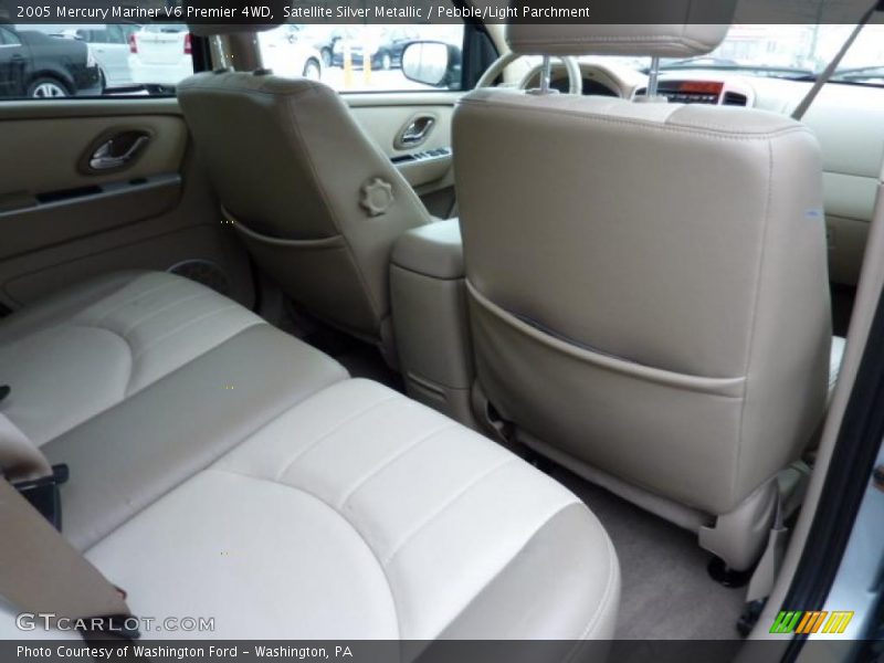 Satellite Silver Metallic / Pebble/Light Parchment 2005 Mercury Mariner V6 Premier 4WD