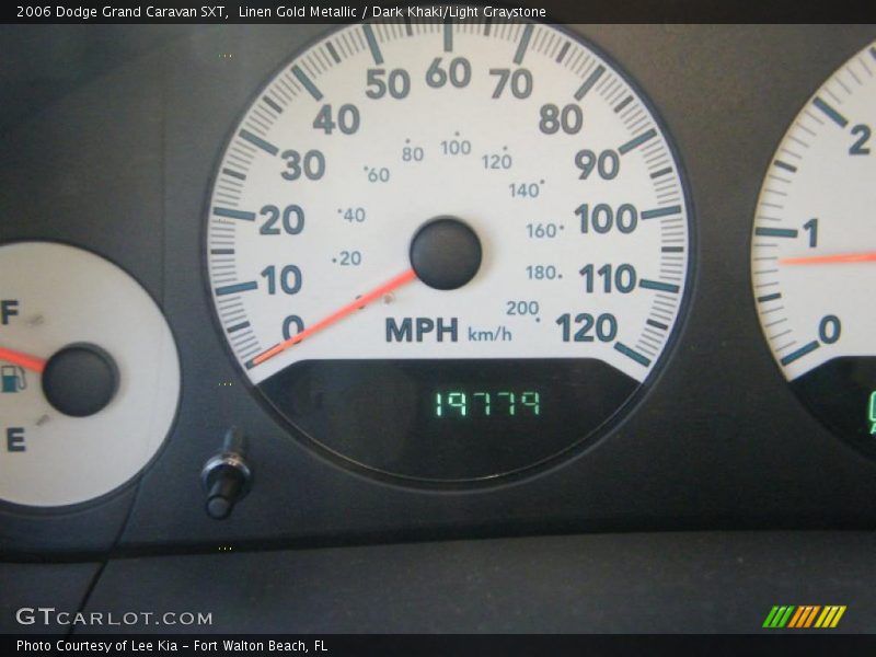 Linen Gold Metallic / Dark Khaki/Light Graystone 2006 Dodge Grand Caravan SXT