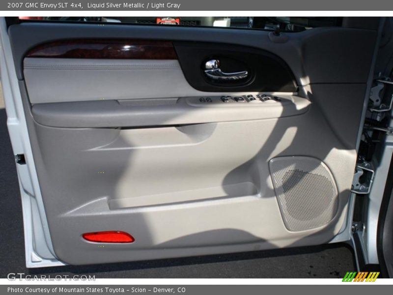 Liquid Silver Metallic / Light Gray 2007 GMC Envoy SLT 4x4