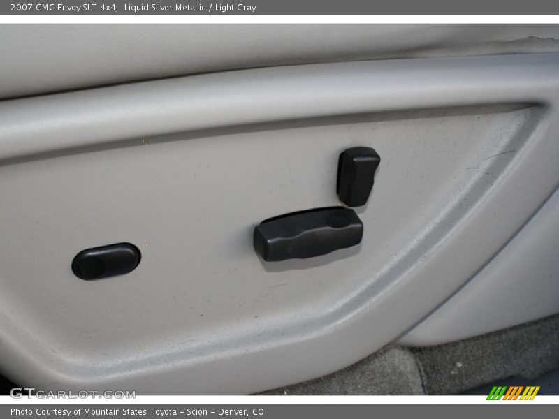 Liquid Silver Metallic / Light Gray 2007 GMC Envoy SLT 4x4
