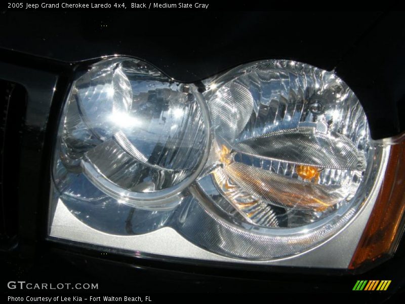 Black / Medium Slate Gray 2005 Jeep Grand Cherokee Laredo 4x4