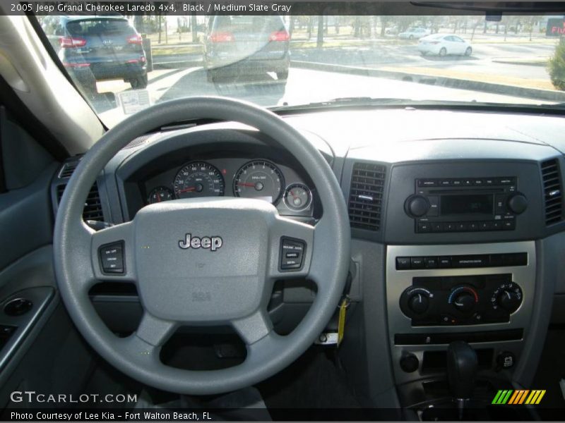 Black / Medium Slate Gray 2005 Jeep Grand Cherokee Laredo 4x4