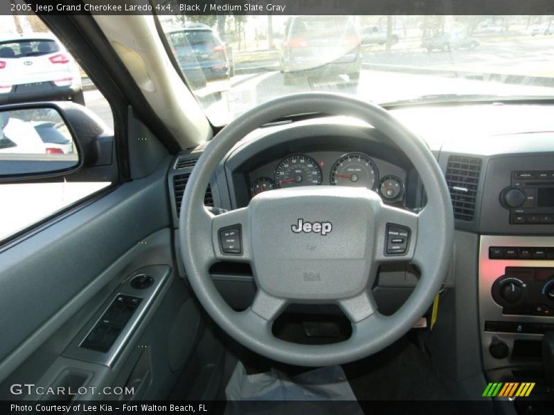 Black / Medium Slate Gray 2005 Jeep Grand Cherokee Laredo 4x4