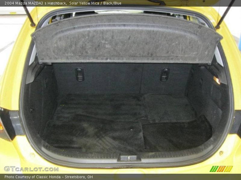  2004 MAZDA3 s Hatchback Trunk