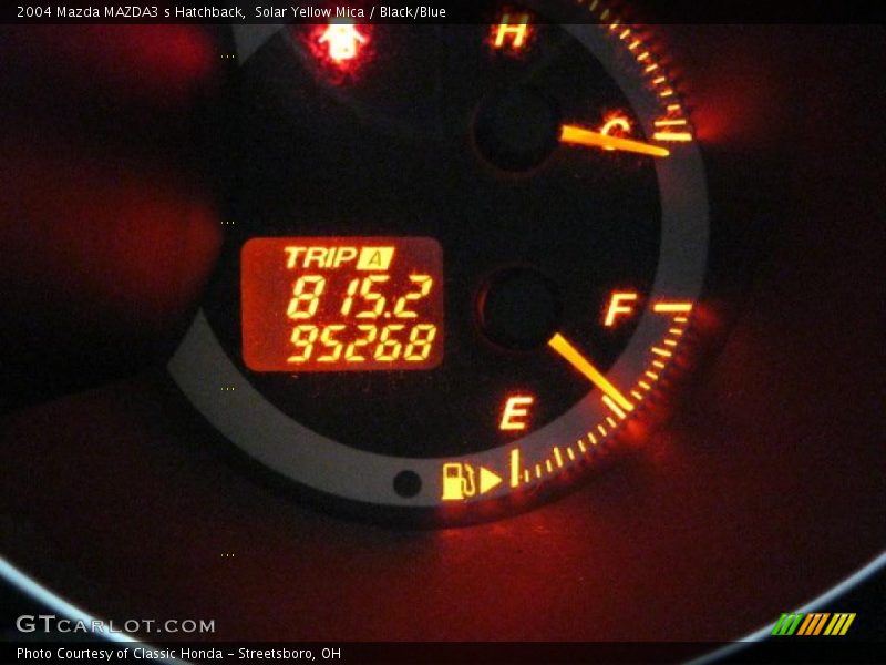 Solar Yellow Mica / Black/Blue 2004 Mazda MAZDA3 s Hatchback