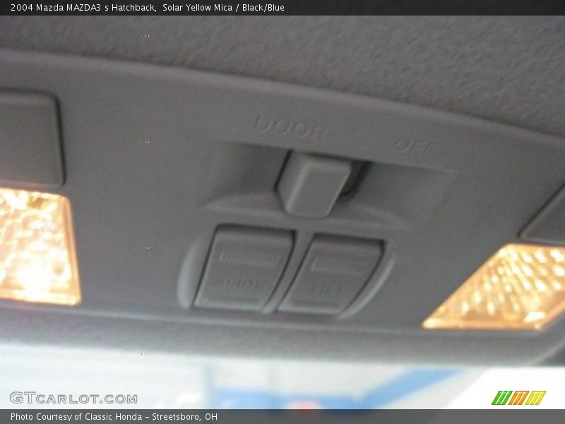 Solar Yellow Mica / Black/Blue 2004 Mazda MAZDA3 s Hatchback