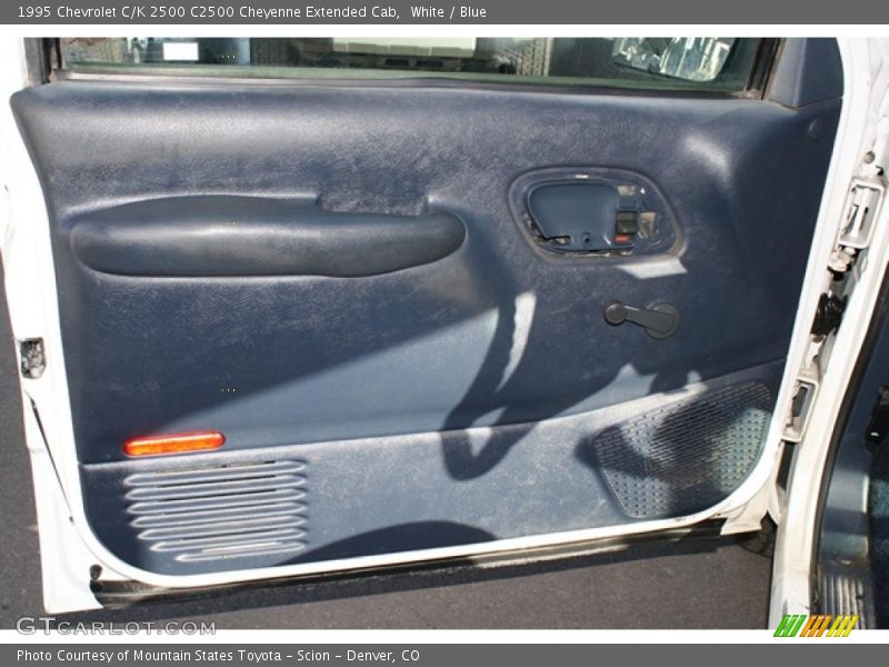 White / Blue 1995 Chevrolet C/K 2500 C2500 Cheyenne Extended Cab