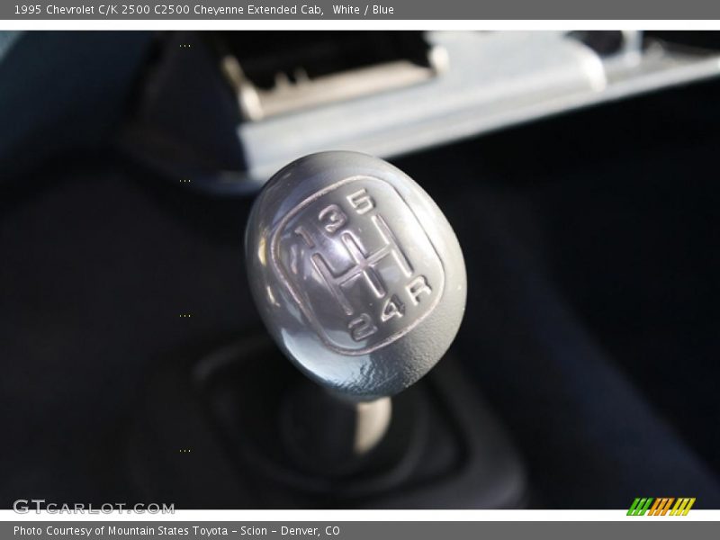 White / Blue 1995 Chevrolet C/K 2500 C2500 Cheyenne Extended Cab