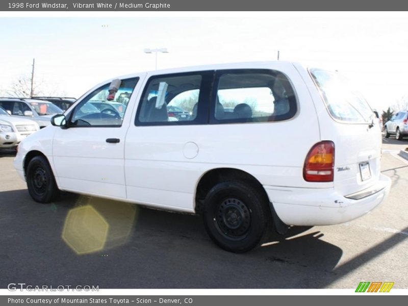 Vibrant White / Medium Graphite 1998 Ford Windstar
