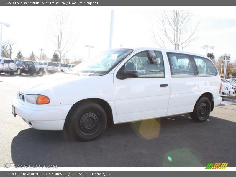 Vibrant White / Medium Graphite 1998 Ford Windstar
