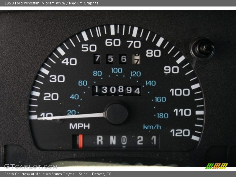 Vibrant White / Medium Graphite 1998 Ford Windstar