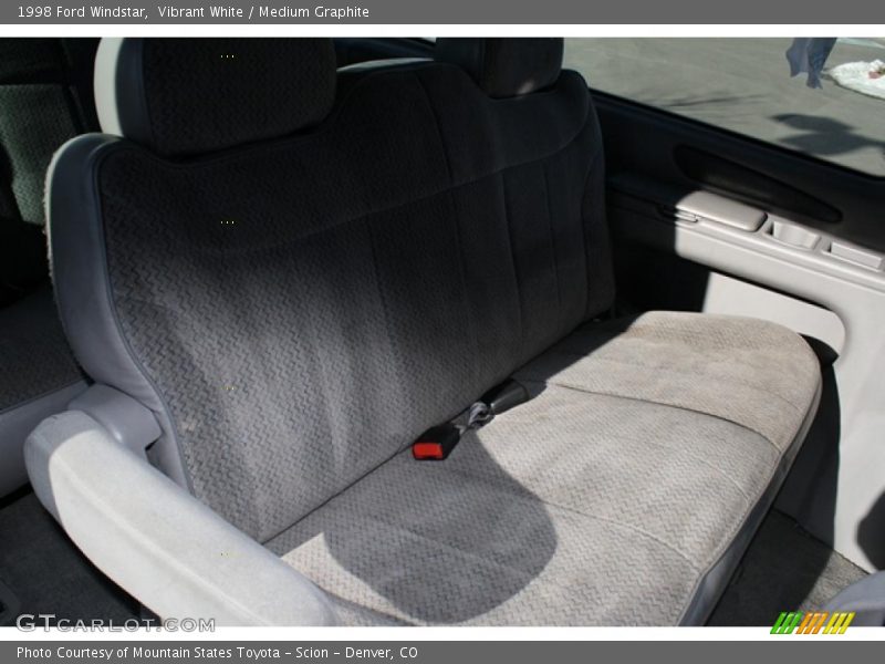 Vibrant White / Medium Graphite 1998 Ford Windstar