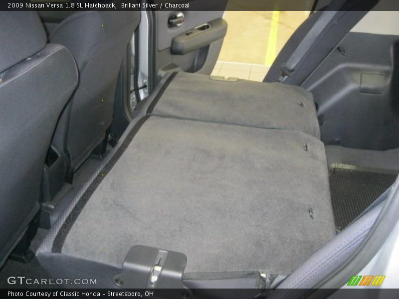 Brillant Silver / Charcoal 2009 Nissan Versa 1.8 SL Hatchback