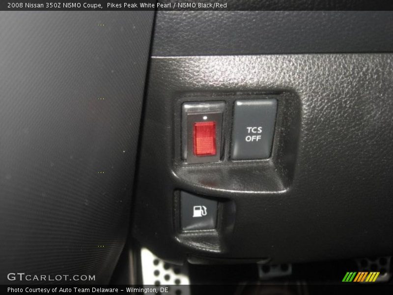 Controls of 2008 350Z NISMO Coupe